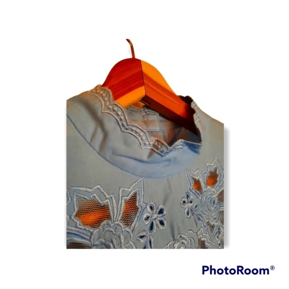 Handmade in the Philippines Blouse with Floral Embroidery Lace &‎ Puff Sleeve LP - Picture 2 of 9